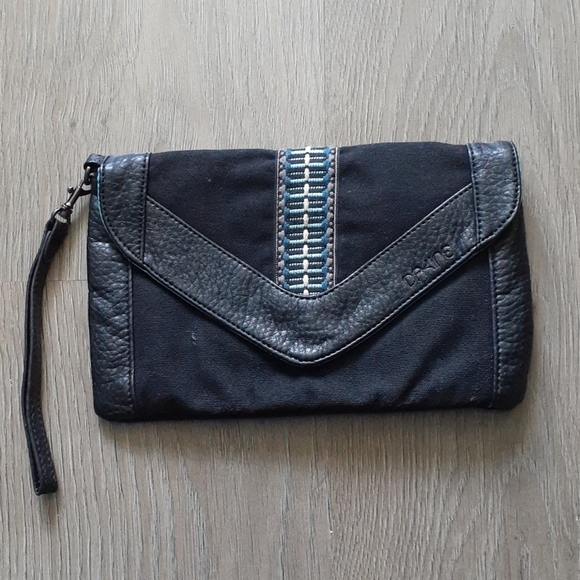 Dakine Handbags - Dakine Black Tribal Blue Clutch Wristlet Purse